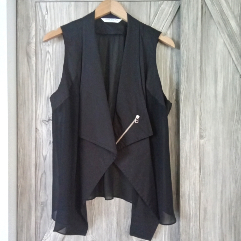 Peter Nygard Black Sheer Back Vest L/XL